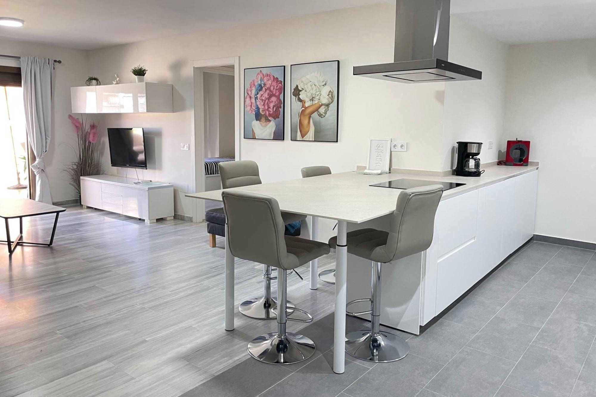 2 Bedroom 2 Bathroom Apartment In The Heart Of Fuengirola With Big Terrace And Free Parking Space Close To Beach Buitenkant foto