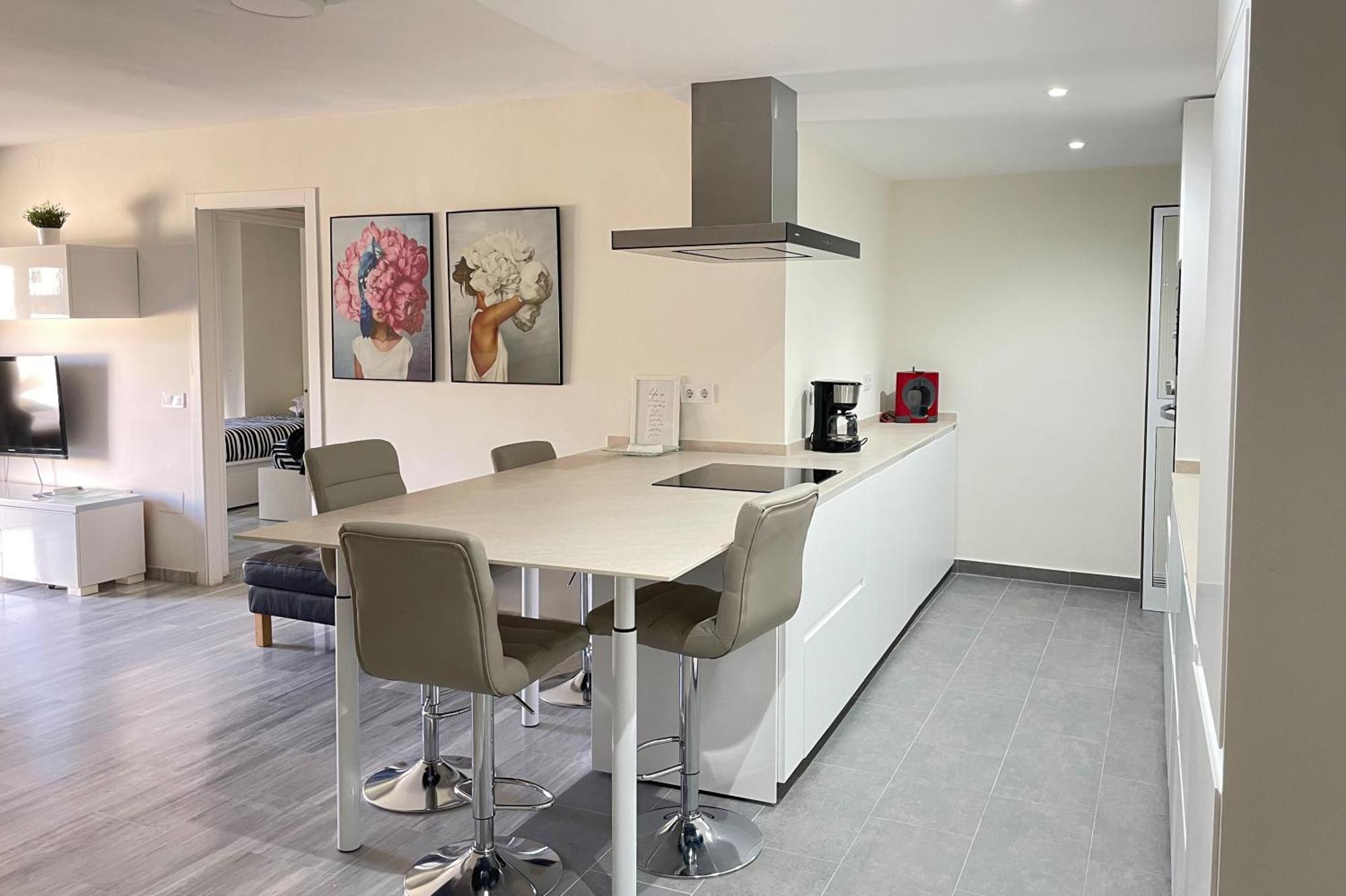 2 Bedroom 2 Bathroom Apartment In The Heart Of Fuengirola With Big Terrace And Free Parking Space Close To Beach Buitenkant foto