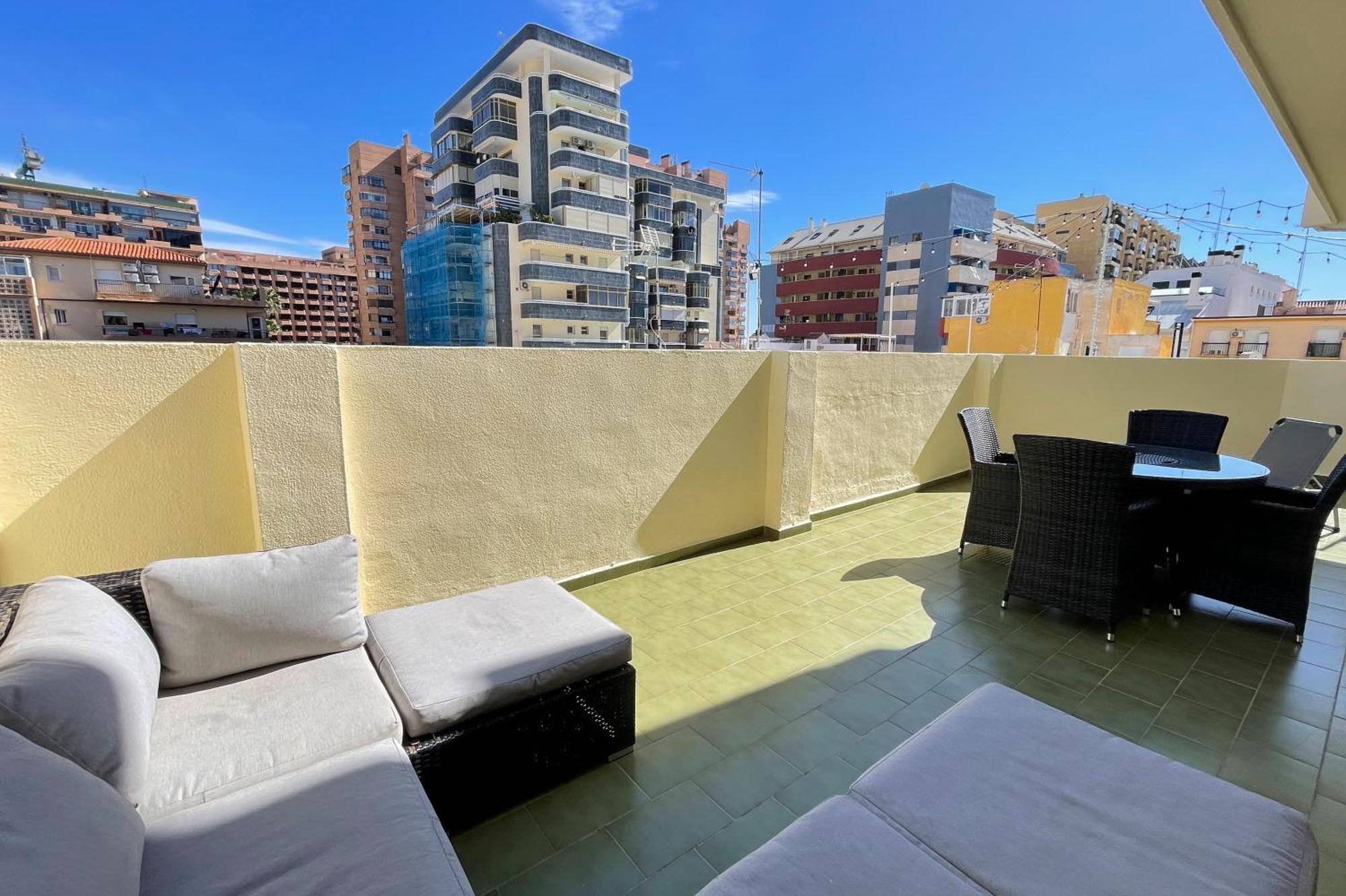 2 Bedroom 2 Bathroom Apartment In The Heart Of Fuengirola With Big Terrace And Free Parking Space Close To Beach Buitenkant foto