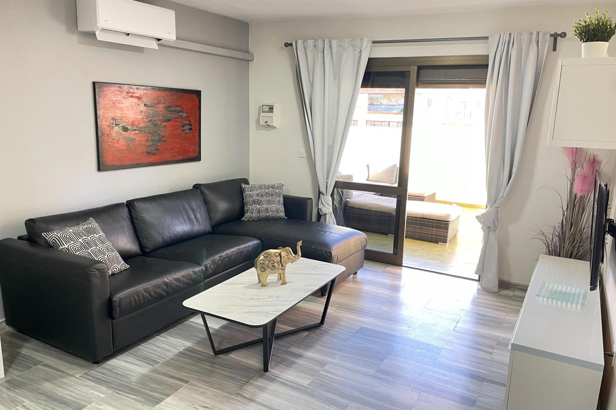 2 Bedroom 2 Bathroom Apartment In The Heart Of Fuengirola With Big Terrace And Free Parking Space Close To Beach Buitenkant foto