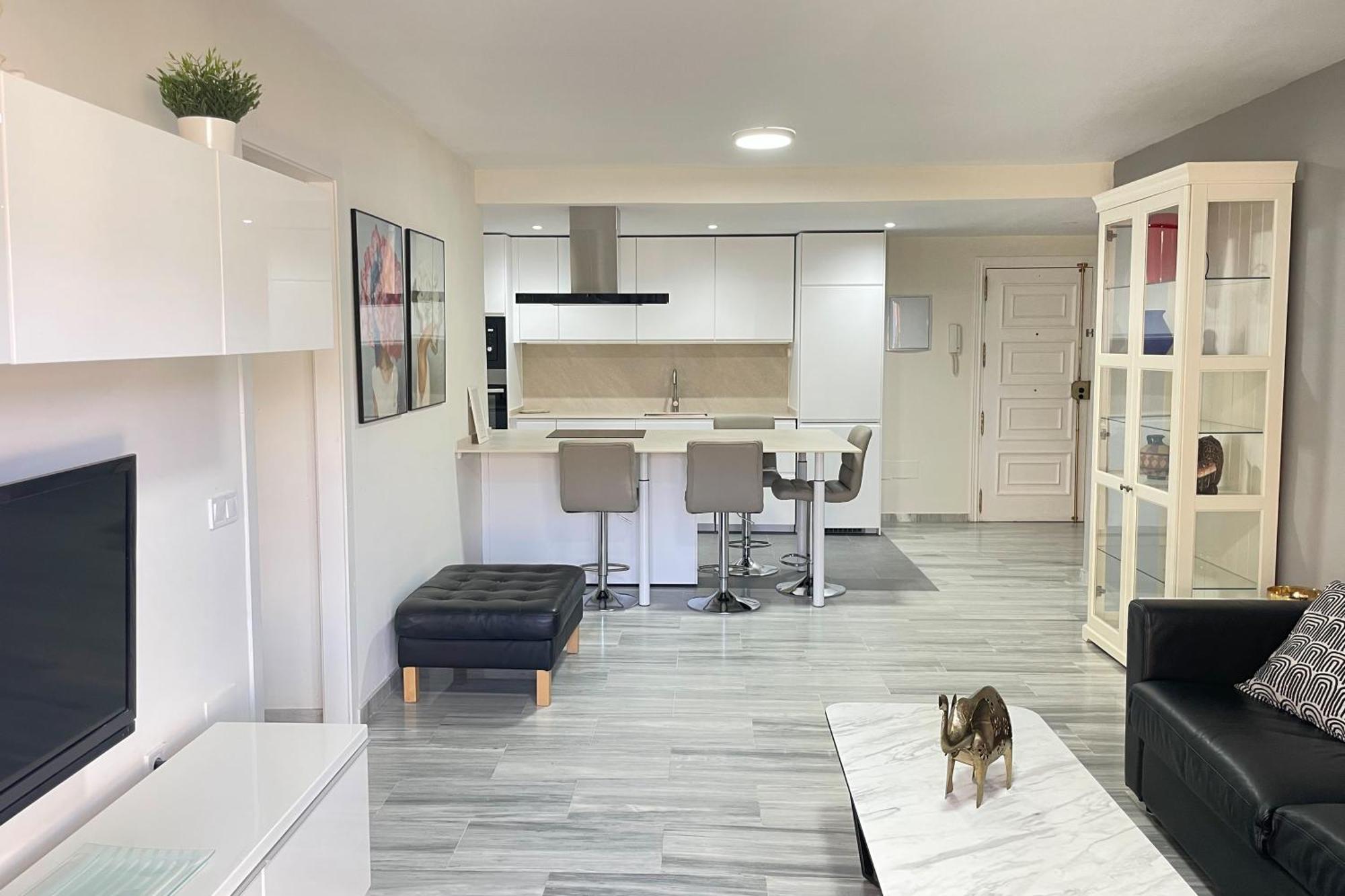 2 Bedroom 2 Bathroom Apartment In The Heart Of Fuengirola With Big Terrace And Free Parking Space Close To Beach Buitenkant foto